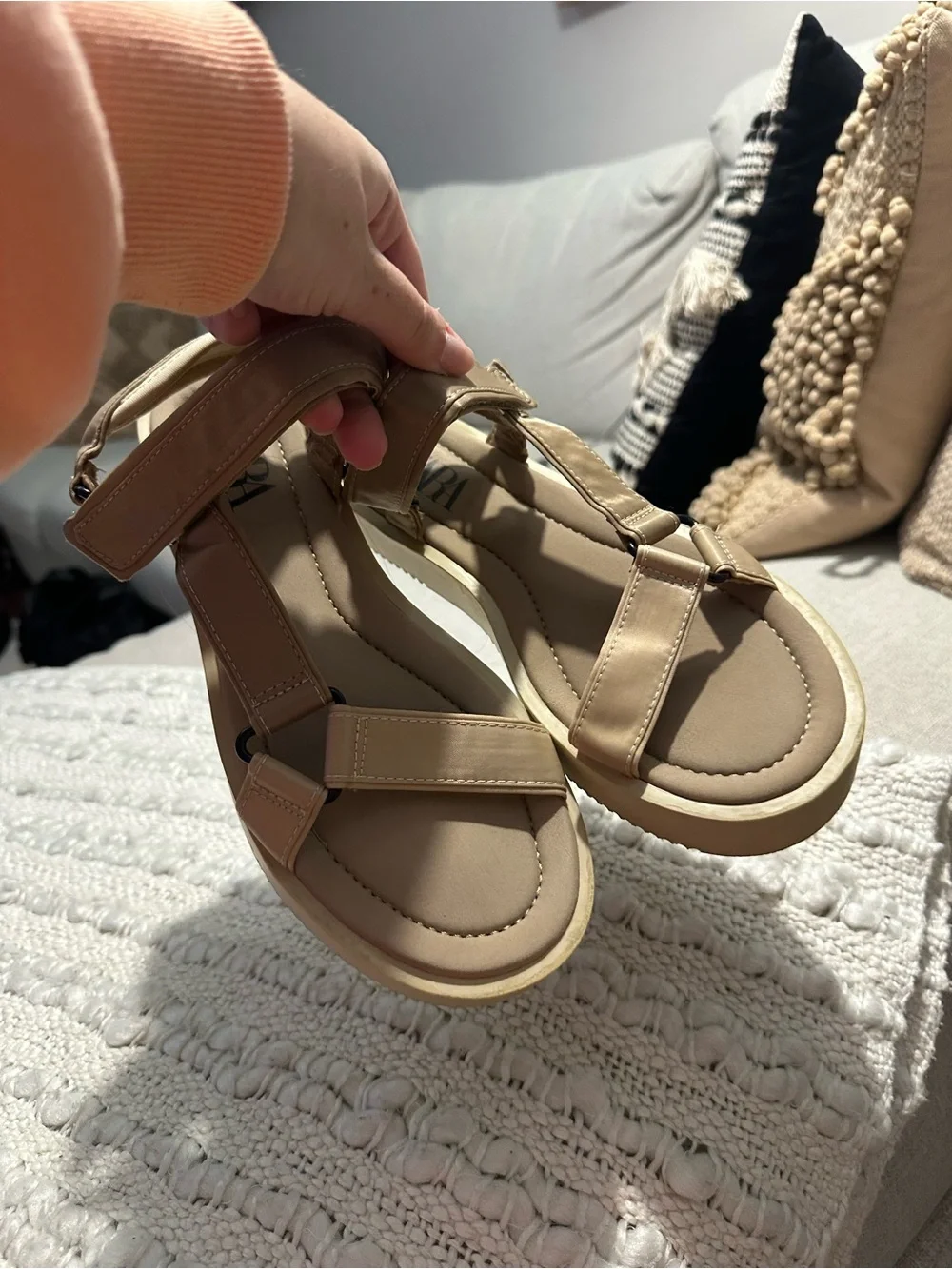 Zara Beige/Tan Strappy Sport Sandals - Picture 4 of 4